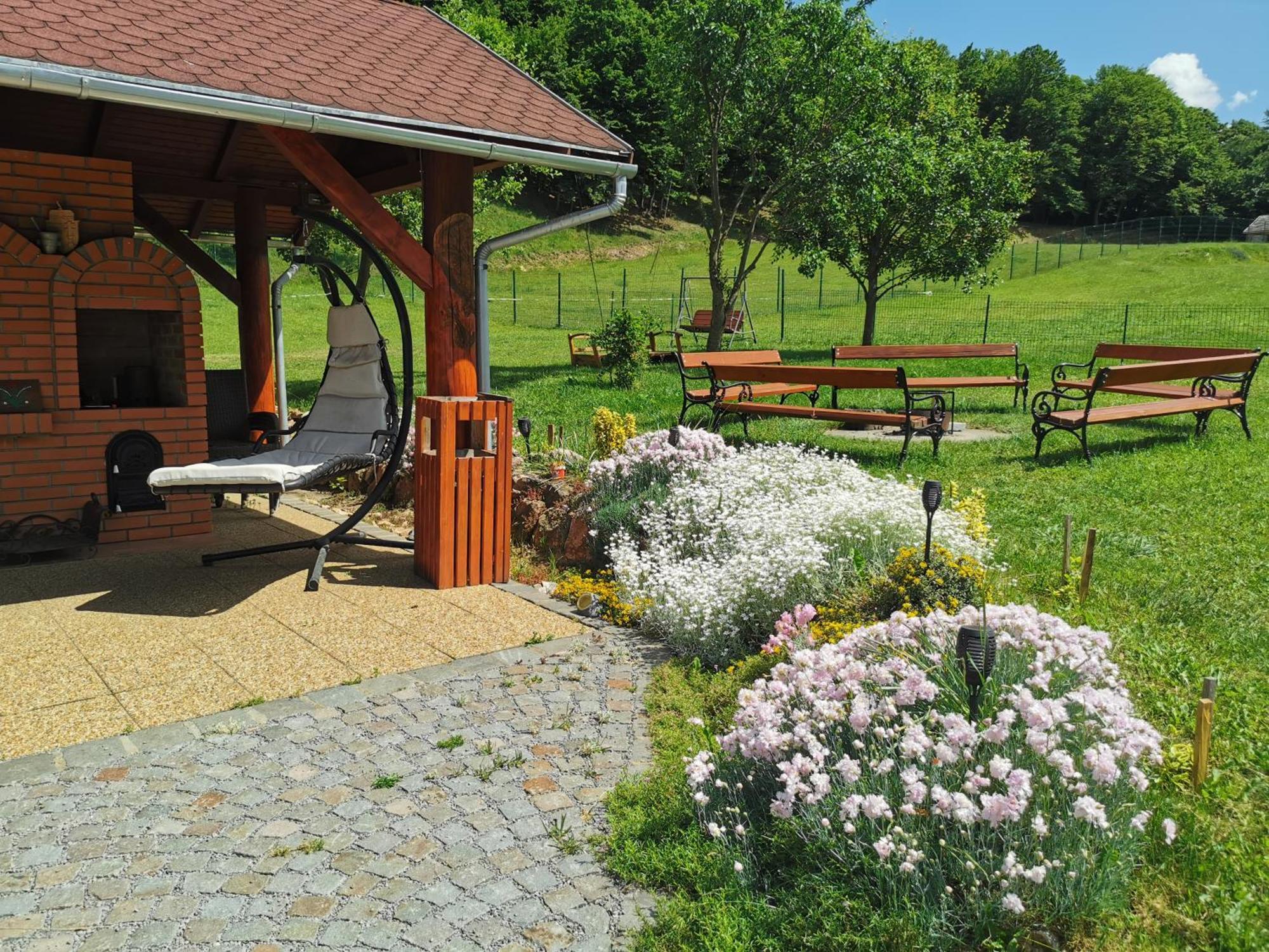 Olimpia Villa Tibod Екстериор снимка