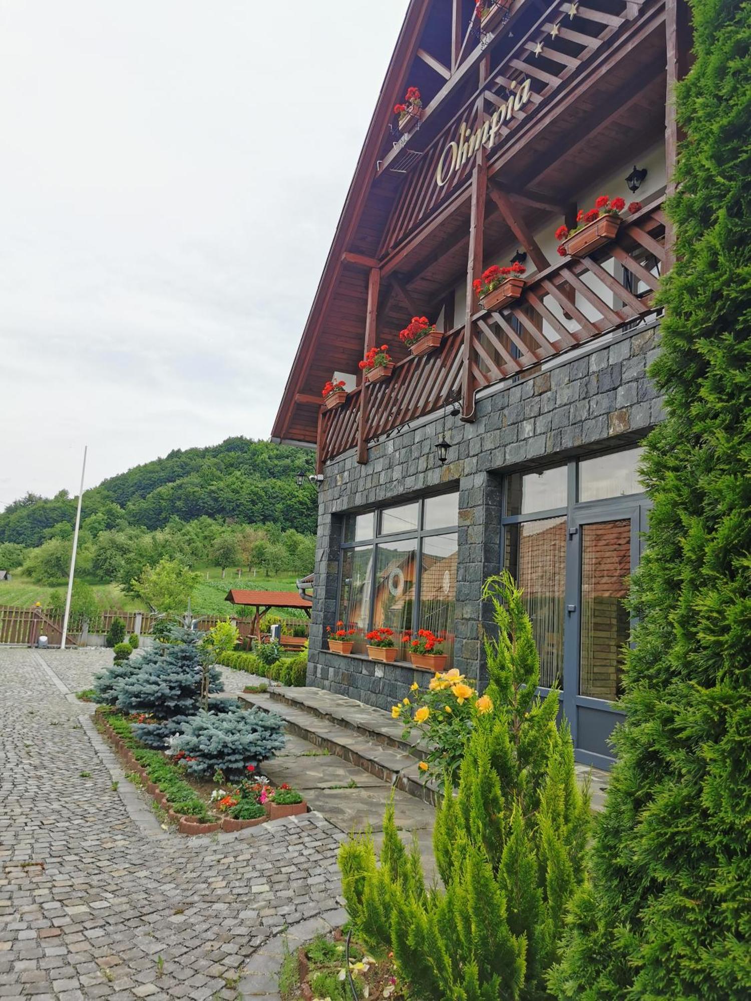 Olimpia Villa Tibod Екстериор снимка