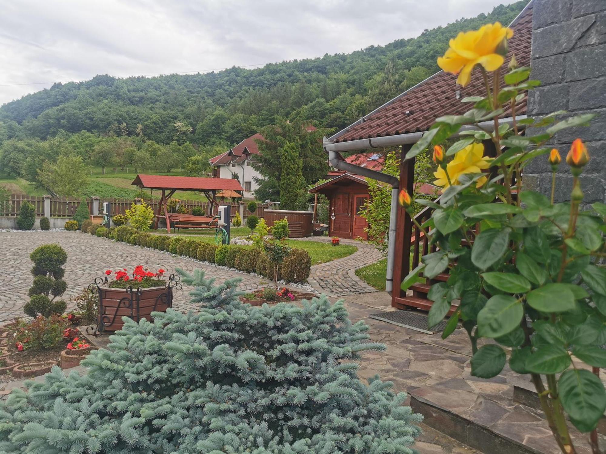 Olimpia Villa Tibod Екстериор снимка